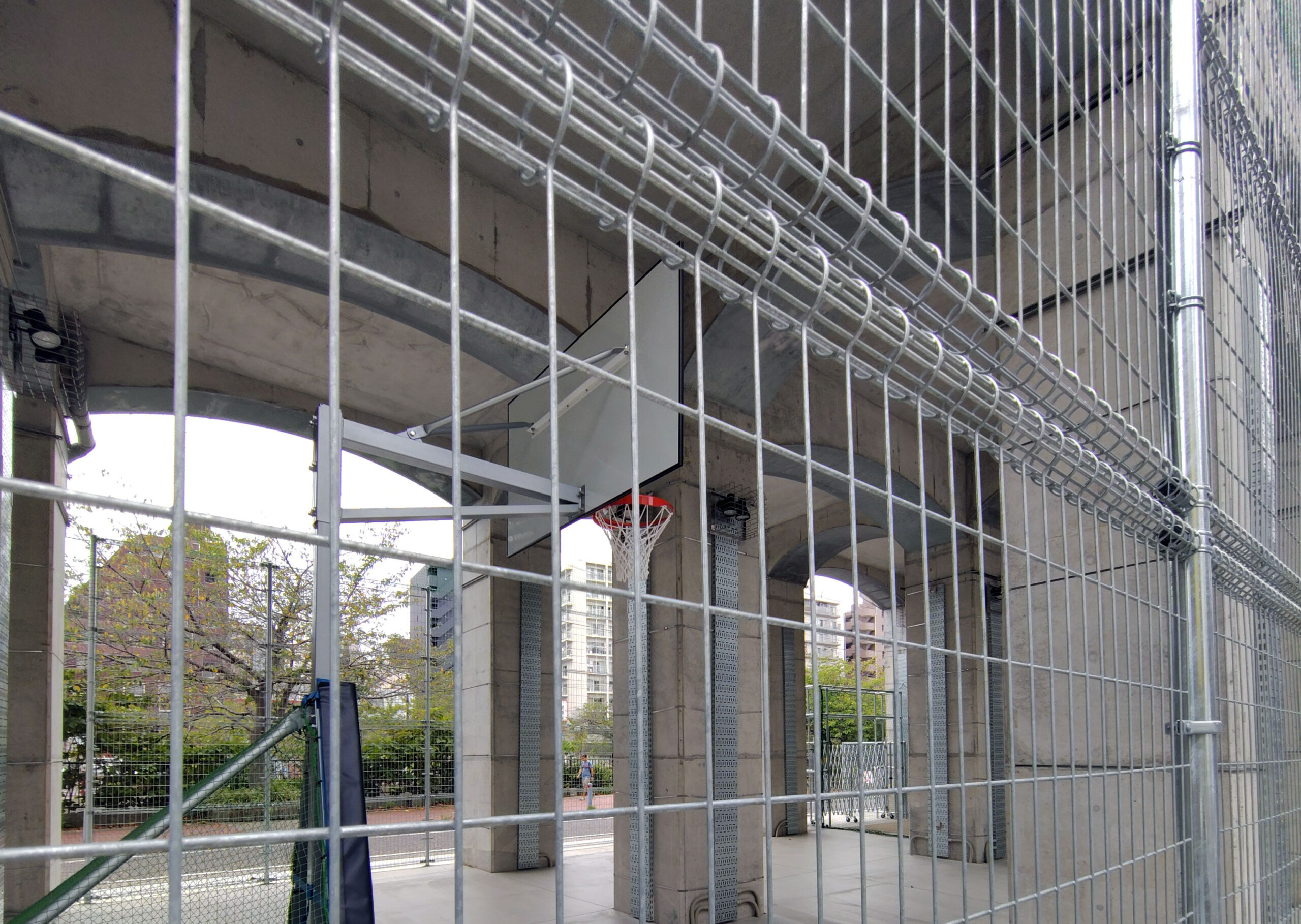 I LOVE 高架下! 市原尚士評 - 美術評論＋